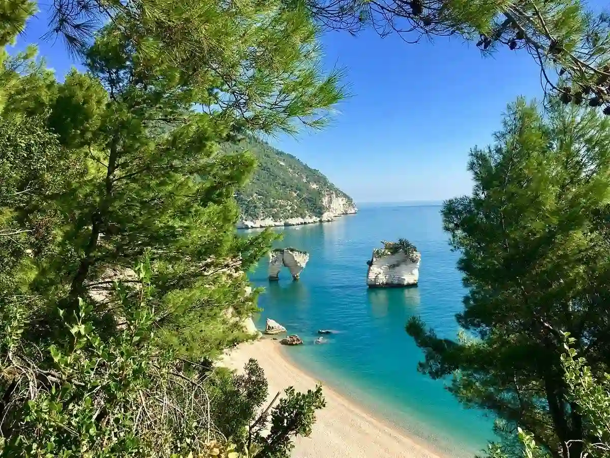 APULIA HOTEL BAIA DEI FARAGLIONI_17.JPG