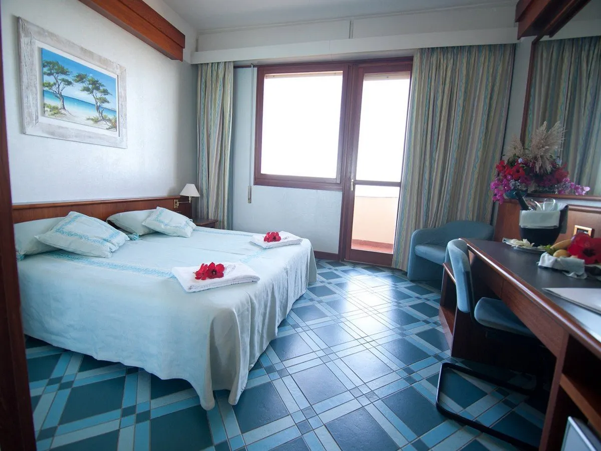 Camere-Hotel-Roccaruja-2.jpg