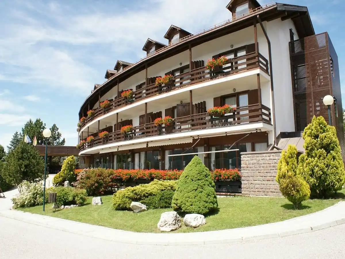 centro-vacanze-veronza.webp