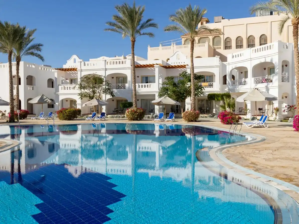 CONTINENTAL PLAZA BEACH RESORT (20).webp