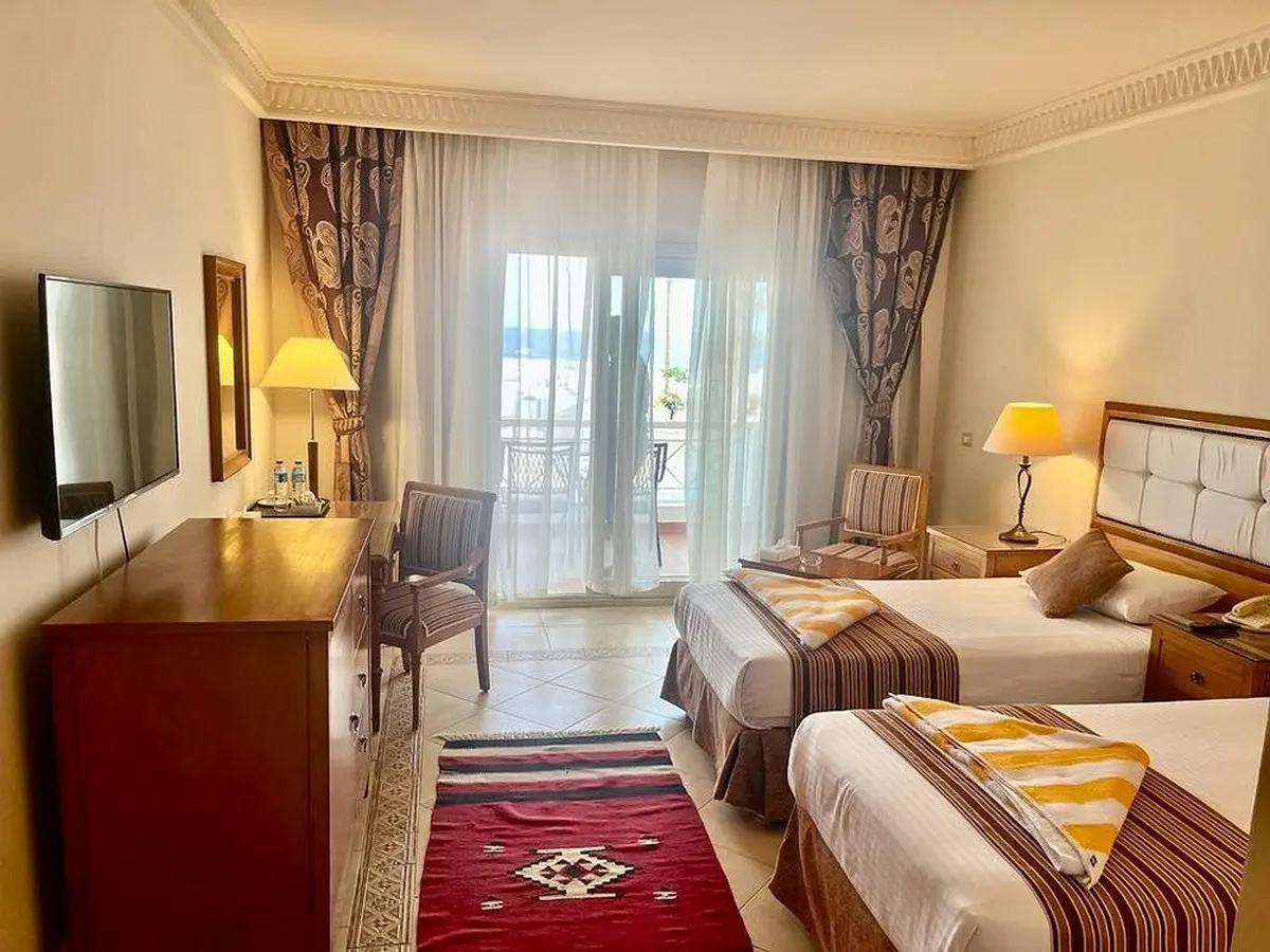 CONTINENTAL PLAZA BEACH RESORT (3).webp