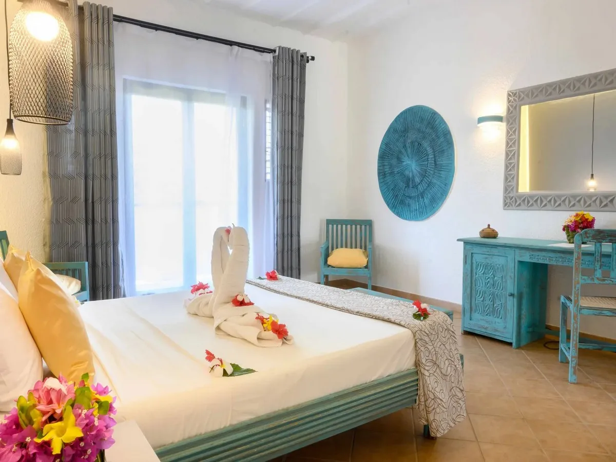 https___i.travelapi.com_lodging_3000000_2450000_2445200_2445138_c092f498.webp