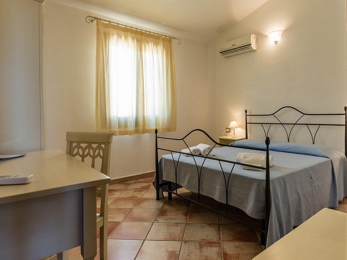 RESIDENCE HOTEL LI TROVI SARDEGNA (3).JPG