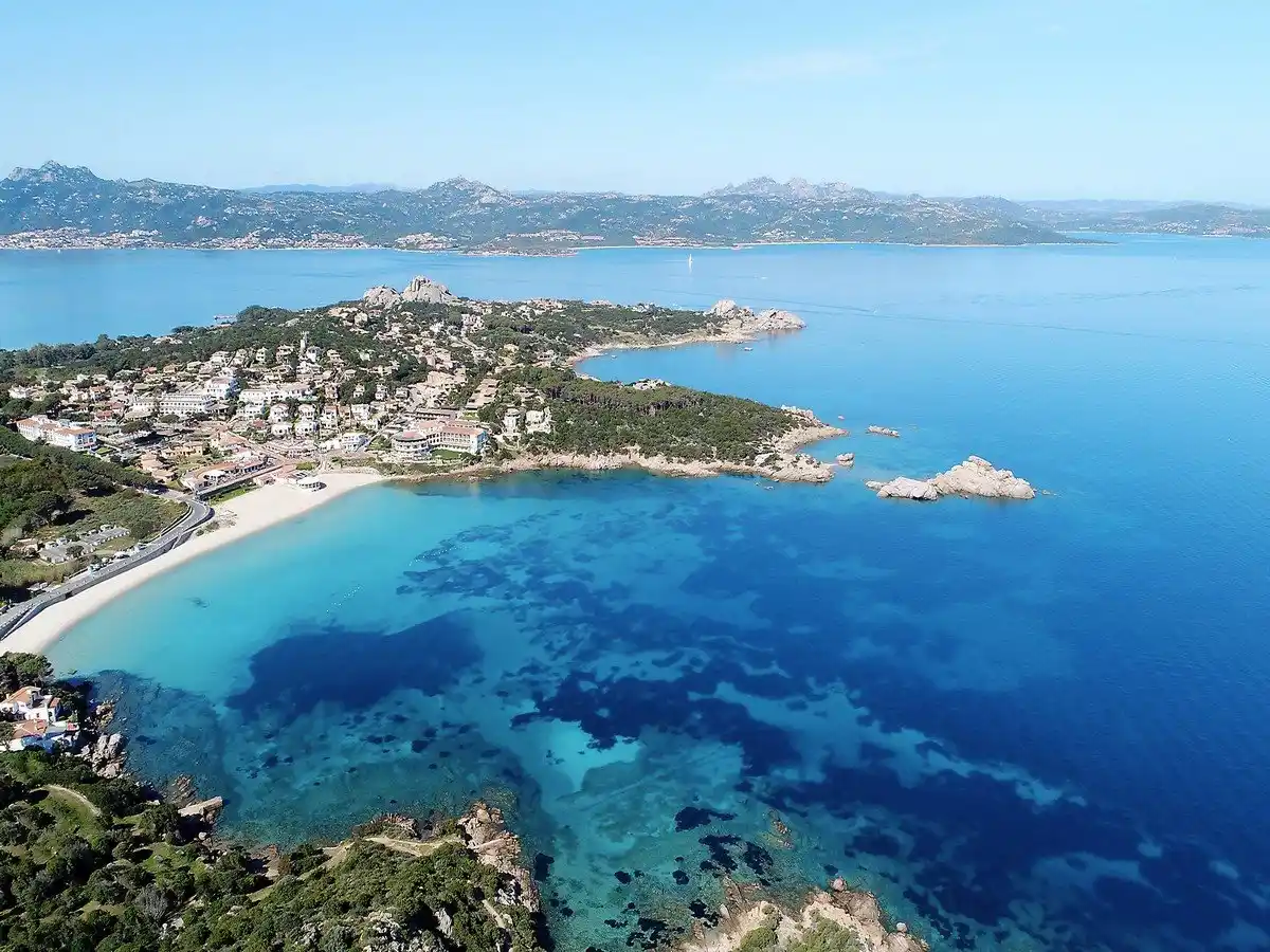 vista-aerea-baja-sardinia.JPG